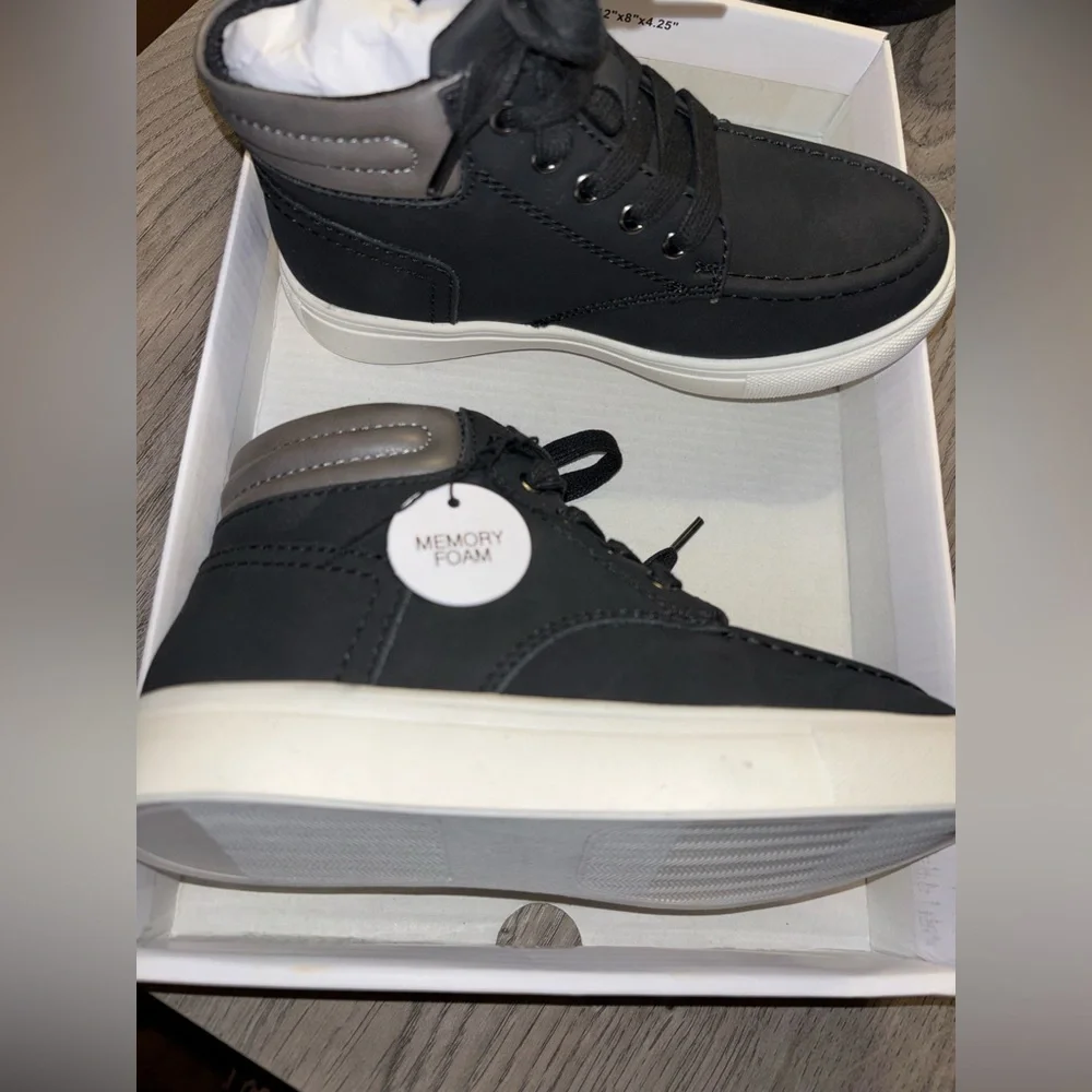 Sonoma Goods for Life Elvin memory foam kids shoe. size 12 NWT - Picture 6 of 7